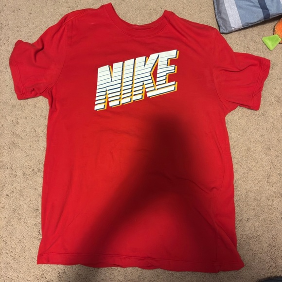 Nike Red Mens Shirt - Picture 1 of 3
